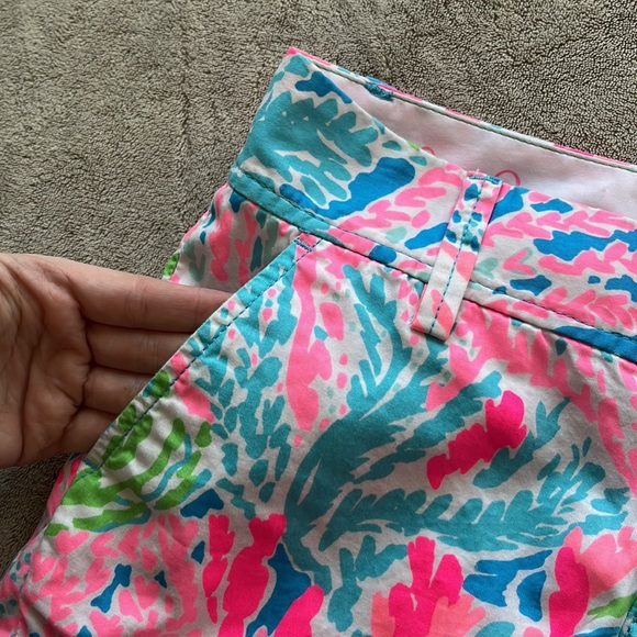 Lilly Pulitzer Callahan Shorts - Picture 5 of 12